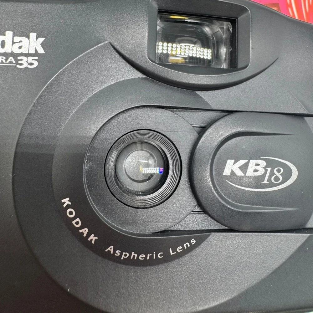 Kodak KB18 35mm Film Camera Black Point and Shoot Aspheric Lens Vintage Flash